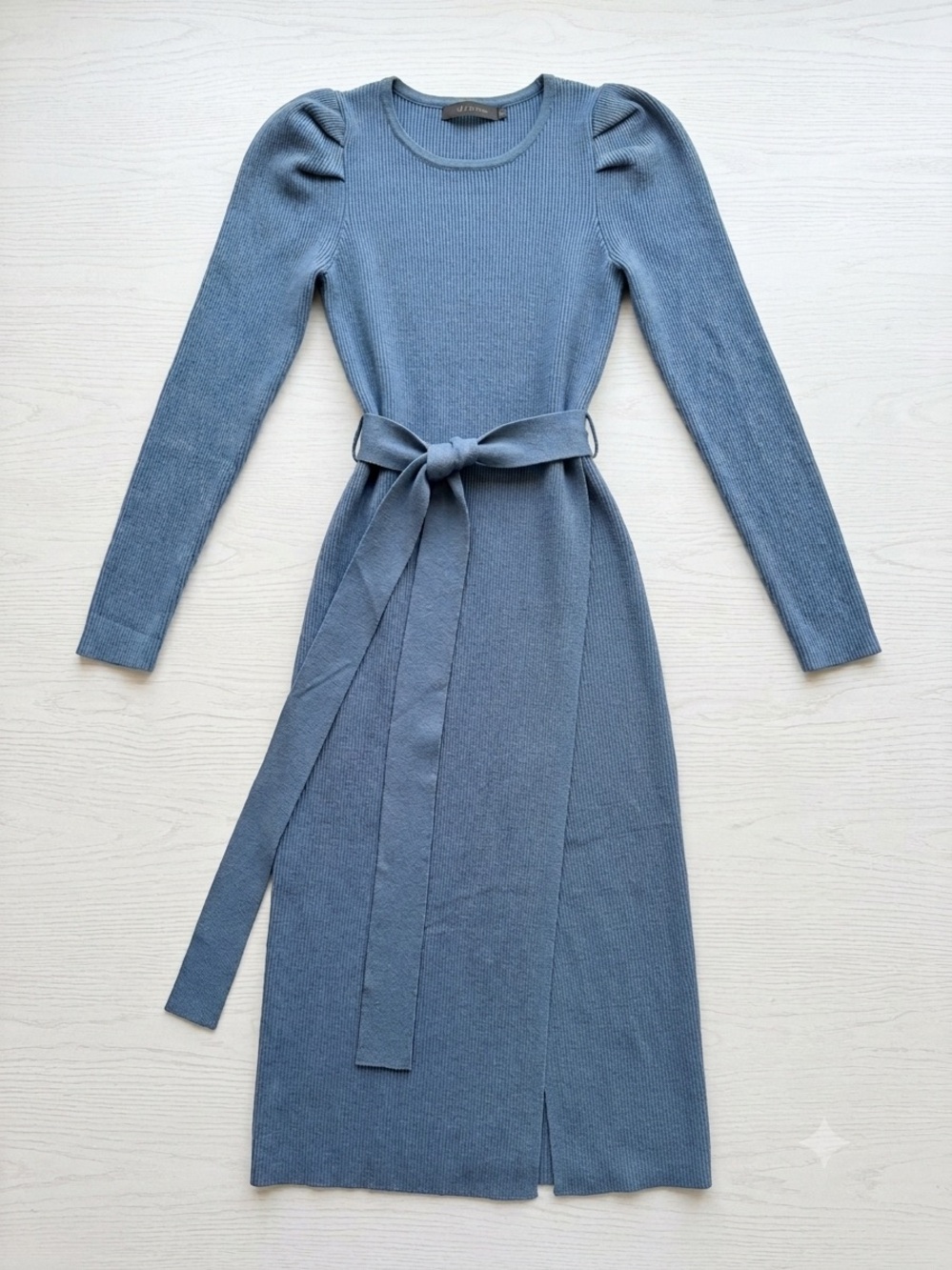NWOT ZESICA Size M Dusty Blue Ribbed Tie Waist Puff Sleeve Midi Sweater Dress